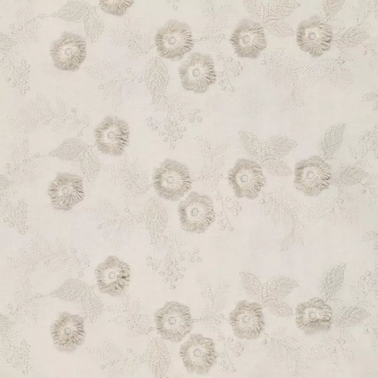 Catchy flowers embroidery
