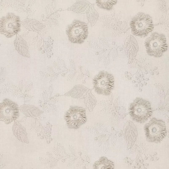Catchy flowers embroidery