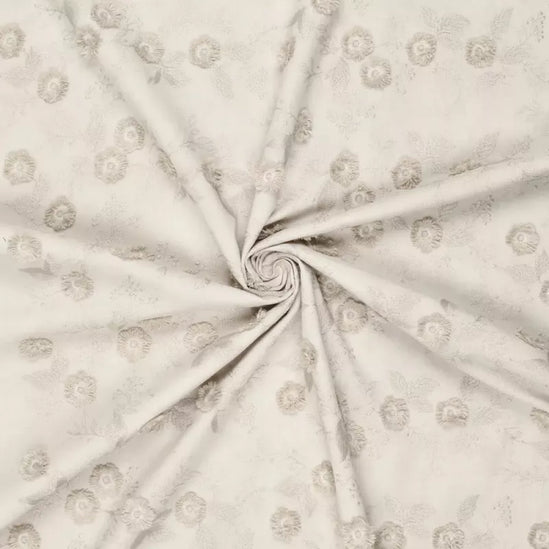 Catchy flowers embroidery