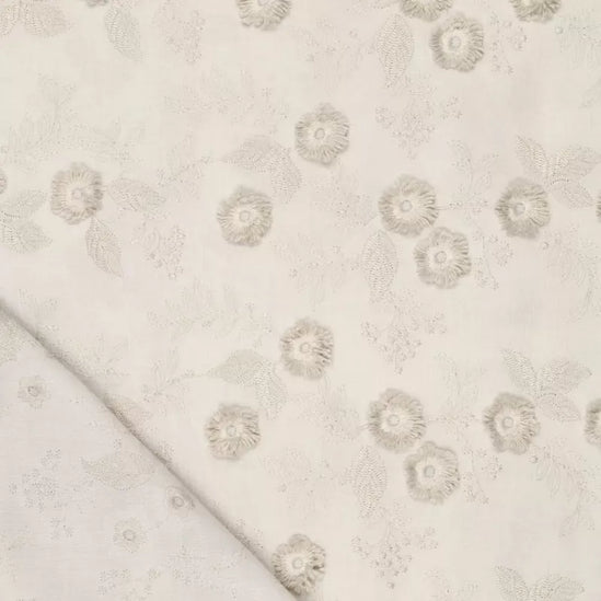 Catchy flowers embroidery