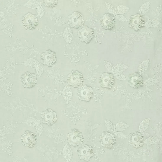Catchy flowers embroidery