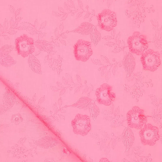 Catchy flowers embroidery