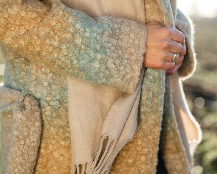 Mantelboucle abstract